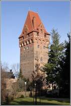 Der 50 m hohe Kapitelturm in der Burganlage von Tangerm�nde wurde in der zweiten H�lfte des 14. Jahrhunderts als Wehrturm errichtet. 10.02.2008