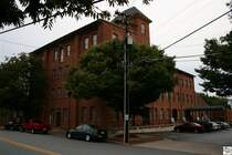 Dieses ehemalige Lagerhaus f�r Baumwolle ist heute umgebaut in ein Hotel, das Brookstown Inn. Hier verbrachte ich die Nacht vom 21. auf den 22. September 2008.