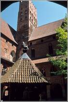 Marienburg, im Innenhof des Hauptschlosses. Scan eines Dias aus dem Jahr 1974.
