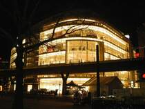 Groes Kaufhaus an der Schadowstrae in Dsseldorf.