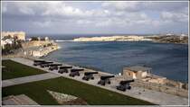 Von den Upper Barracca Gardens geniet man einen herrlichen Blick ber den Grand Harbour. 21.03.2009