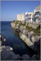 Das Ufer in St. Paul's Bay ist zum Teil recht zerkl�ftet und steil. 24.03.2009