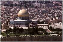 Vom lberg hat man einen herrlichen Blick auf die Altstadt und den Felsendom. Scan eines Dias aus dem Mrz 1978.