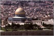 Vom �lberg hat man einen herrlichen Blick auf die Altstadt und den Felsendom. Scan eines Dias aus dem M�rz 1978.