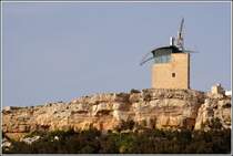 Der Kenuna Tower in Nadur ist aufgrund seiner Lage auf dem Tafelberg eine eindrucksvolle Landmarke. 28.03.2009