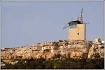 Der Kenuna Tower in Nadur ist aufgrund seiner Lage auf dem Tafelberg eine eindrucksvolle Landmarke. 28.03.2009