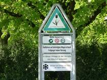 Noch vor zehn Jahren war das Radfahren auf dem Alexanderplatz verboten. Mittlerweile hat sich das ge�ndert. Daf�r ist das �ffentliche Konsumieren von Alkohol seit letztem Jahr verboten - das f�hrte zu vielen Diskussionen. 19.4.2009