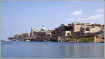 Valletta vom Marsamxett Harbour aus. Im Vordergrund die St. Michael's Bastion. 27.03.2009