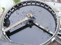 Ein Klrbecken vor der Kohlenwsche des Bergwerks Auguste Victoria 3/7 in Marl beim Tag der offenen Tr am 9. Mai 2009. 
