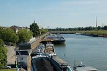 Ein kleiner Teil des Containerhafens Duisburg-Ruhrort