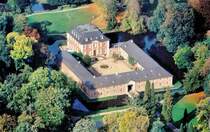 Wasserschlo� im Kreis D�ren, Luftaufnahme vom Sommer 1984