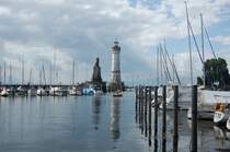 L�we, Leuchtturm und Boote, in Lindau ist dies allt�glich, so auch am 12.8.2009.