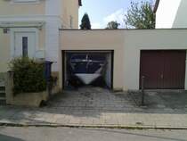 Folienbeklebung eines Garagentors in M�nchen