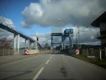 Der alte Rgendamm mit der Ziegelgrabenbrcke Richtung Rgen.