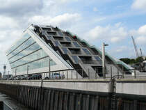 Entworfen von  BRT Architekten Bothe Richter Teherani , 2005 fertiggestellt das Brohaus  Dockland  im ehemaligen Hamburger Fischereihafen Altona-Altstadt;15.09.2009
