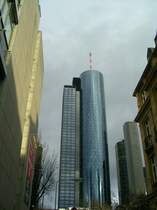 Der Maintower von der Niddastra�e fotographiert.