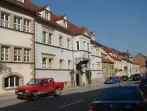Laucha an der Unstrut - Wohnh�user in der Oberen Hauptstra�e Richtung Markt - Foto vom 27.09.2009
