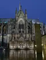 Seitenportal des K�lner Doms , auch vom Roncalliplatz, n�he R�misch-Germanisches Museum