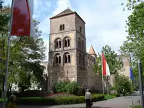 Bad Hersfeld/Hessen,
die Stiftsruine ist die gr��te romanische Kirchenruine Europas,
seit 1951 finden dort Festspiele,Opern und Konzerte statt,
Mai 2005