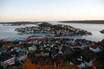 Krager ist ein alter Fischerort an der Telemarkkste. Die Kommune Krager hat 10.400 Einwohne und erstreckt sich ber 495 Inseln. Viele der bewohnten Inseln sind vom Hauptort mit einer Autofhre verbunden. Der Ort wurde im 16. Jh. bereits erwhnt.