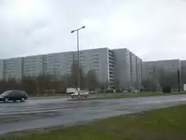 Eine Plattenbausiedlung am Stadtrand von Berlin. Sie steht an der Falkenberger Chaussee in Berlin-Hohensch�nhausen.