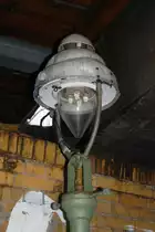 BERLIN, 06.12.2009, Gaslaterne am Eingang zum S-Bahnhof Yorckstra�e (Gro�g�rschenstra�e)