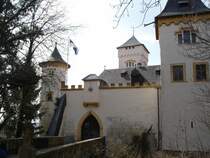 Burg Greifenstein in der Frnkischen Schweiz,
gehrt dem Geschlecht der von Stauffenberg(Hitlerattentter),
sehenswertes Museum,
April 2006