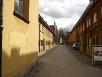 Augsburg,
die Fuggerei,soziale Wohnsiedlung fr Bedrftige 
aus dem Jahr 1521,
April 2006