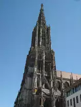 Ulm, das M�nster,
der h�chste Kirchturm der Welt, 162m hoch, 
ist auch das Wahrzeichen der Stadt,

