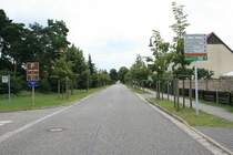  Neiemnde, Ortsteil Ratzdorf, Lindenallee, Wegweiser. Gesehen am 24.07.09
