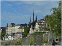 ber den Chemin de la Corniche ergibt eine schne Gelegenheit die Altstadt von Luxemburg zu entdecken, welche zum UNESCO Kulturwelterbe gehrt. 01.08.09 (Jeanny)  