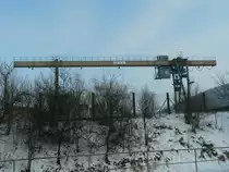 Laucha an der Unstrut - Blick auf die alte Kran-Anlage von  Glockengold  GmbH - 14.02.2010