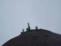 gl�ckliche Monteure nach dem vollbrachten nicht allt�glichen Werk.7.11.08
www.wasserturm-halberstadt.de