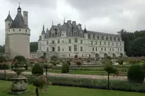 Das Schloss Chenonceau ist ein Wasserschloss im franz�sischen Ort Chenonceaux im D�partement Indre-et-Loire der Region Centre. Sein Hauptgeb�ude steht – von Wasser umgeben – am n�rdlichen Ufer des Cher. Das Schlo� Chenonceau eines der sch�nsten Schl�sser in Frankreich. Aufgenommen im Juni 2007.