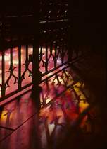 Breisach, St. Stephansmnster. Dank Farbverglasung und Sonnenlicht gibts schne Effekte. Innenaufnahme von Sept. 1982, HQ-Scan ab Dia.