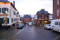 Nideggen/Eifel Blick die Graf-Gerhard-Strae hinunter zum Stadttor. - 06.12.2009 