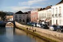 TAVIRA (Concelho de Tavira), 11.02.2010, Blick auf die am Rio Gil�o liegende Rua Jaques Pessoa