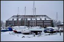 Segelboote im Winterlager.Ein kleiner Hauch von Sommer?  Stralsund am 14.02.10