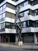 Moderne Kunst am Barbarossaplatz in K�ln, 17. M�rz 2010.