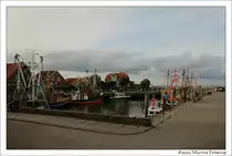 Blick in den Hafen von Neuharlingersiel - Ostfriesland, Deutschland