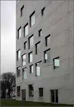 Zollverein-Schule  School of Management and Design . Das Erdgescho� ist wohl frei zug�nglich, ohne Schlo� und Riegel. 21.02.2010 (Matthias)