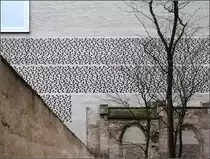 Kolumba Museum K�ln: Selten hat mich ein modernes Geb�ude so beeindruckt wie dieses. Sowohl von der st�dtebaulichen Einbindung, der Integration der Ruine, den Materialen als auch von den Innenr�umen. Man merkt das sich hier ein Architekt sehr viel Zeit genommen hat, ein ganz bemerkenswertes Bauwerk zu schaffen. 19.03.2010 (Matthias)