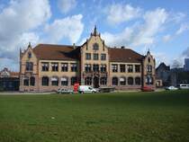 Freiburg im Breisgau,
ehemaliges Verwaltungsgebude des Gterbahnhofes der 1905 erffnet wurde, lag damals vor den Toren der Stadt,
April 2010