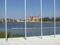 Schwerin; Schlo mit Burgsee und Staatlichen Museum, 18.04.2010