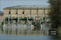 Wasserkraftwerk Kahlenberg von S�den (Oberwasserseite), erbaut 1925/26 (April 2010)
