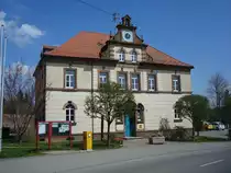 Wald in Oberschwaben,
das Rathaus,
April 2010