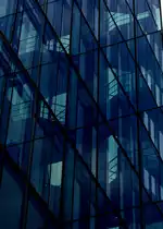 Treppauf,treppab geht es durch dieses B�rogeb�ude in London.
(19.04.2010)