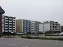 Wohnblocks in Westerland auf der Insel Sylt (2) - einem mond�nen Nordseebad; 23.05.2010
