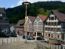 Schiltach im Schwarzwald,
schnes Fachwerk am Marktplatz,
Mai 2010