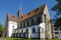 Kappel am Albis, ehemalige Zisterzienserabtei. Westfassade, n�rdliches Langhaus, Seitenschiff und Querschiff, 1250-1310, hochgotisch. Turmartiger Dachreiter von 1641. Nun bei sch�nem Wetter, 22. Mai 2010, 17:45